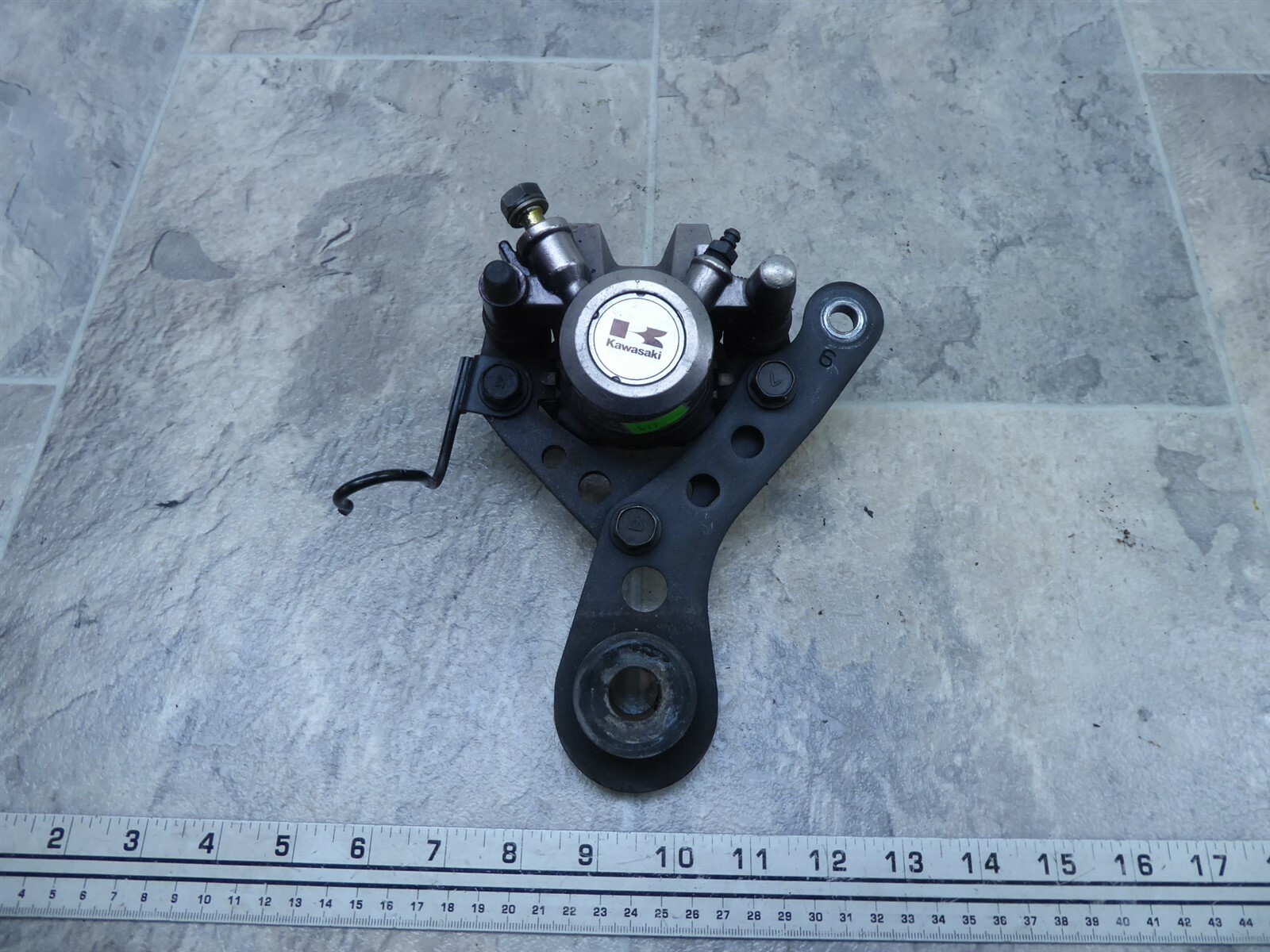ミルクティー817。 1984 - 1989 Nissan Z31 300ZX VG30ET Turbo Coolant Feed Line