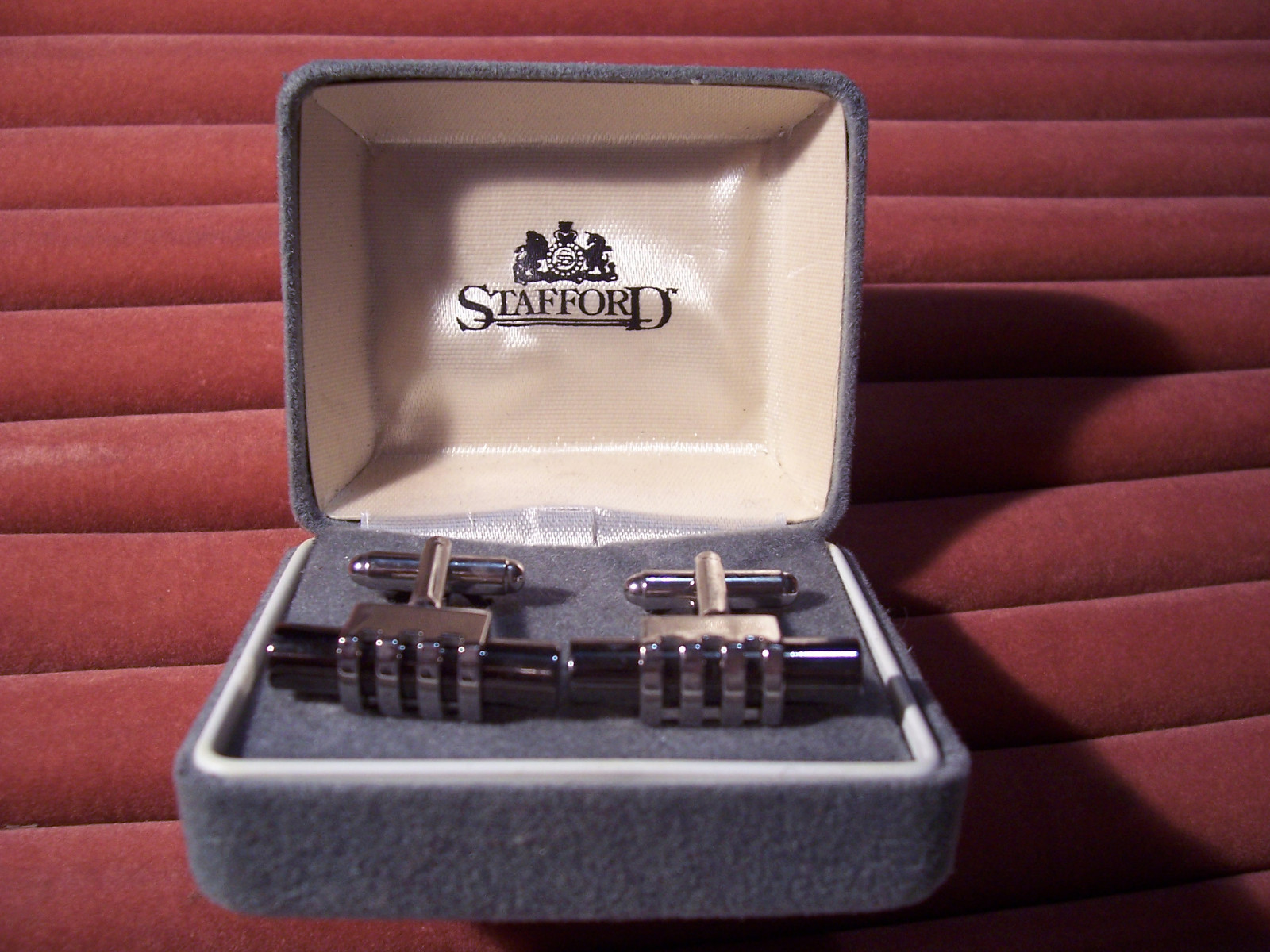 MENS VINTAGE STAFFORD HEMATITE FASHION SILVERTONE CUFFLINKS