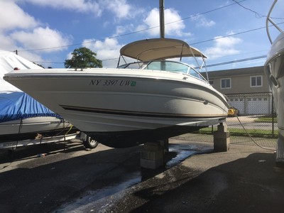 2001 SeaRay 230 Bow Rider