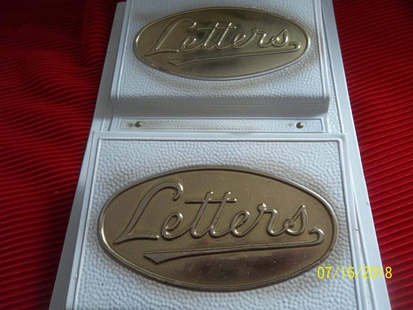 VINTAGE Metal / Tin WALL MOUNTED LETTER HOLDER  ~ White & Gold ~MADE IN ENGLAND