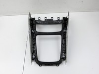 Mercedes W176 A200 12-15 Mittelkonsole Mercedes W176 A200 12-15 05.11.2012 A1766800471 A17668004717H52 gebraucht Vorschau 6