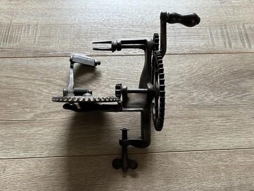 フランスアンティーク　エパングル Rare Vintage Antique 1856 Lockey & Howland Cast Iron Apple