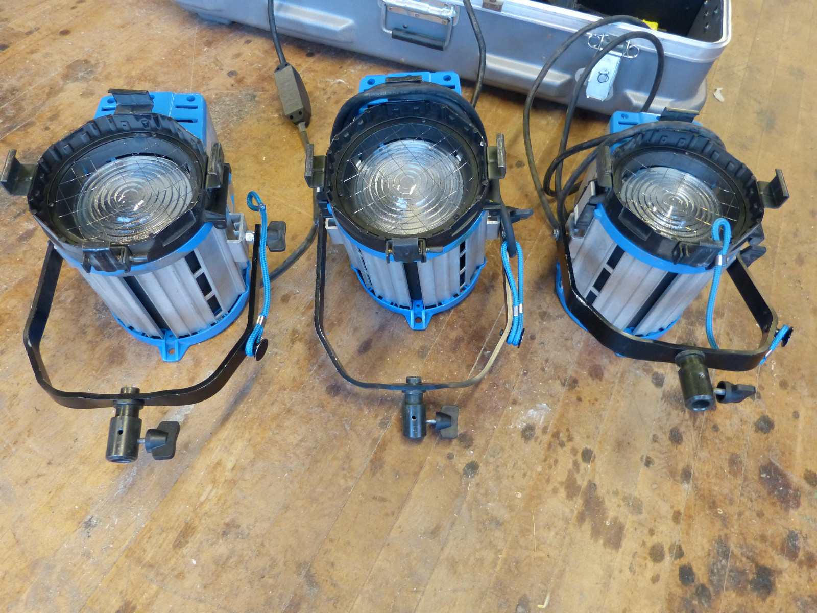 Arri 1000 Plus Fresnel Three Light Kit / 3000 watts