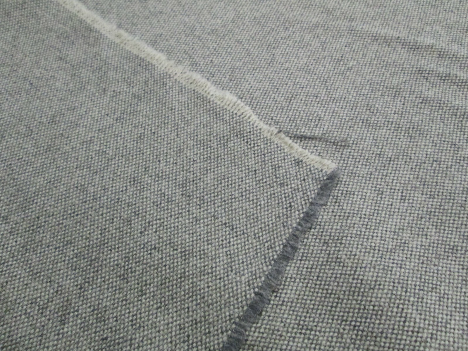 2 & 1/3 YARDS X 54 INCHES WIDE OF A WOVEN GRAY AND WHITE UPHOLSTERY FABRIC NO BA