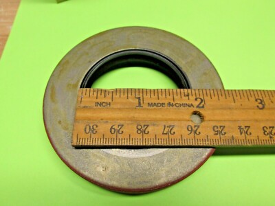 1971 1972 1973 1974 1975 1976 CADILLAC ELDORADO FINAL DRIVE AXLE SHAFT SEALS  