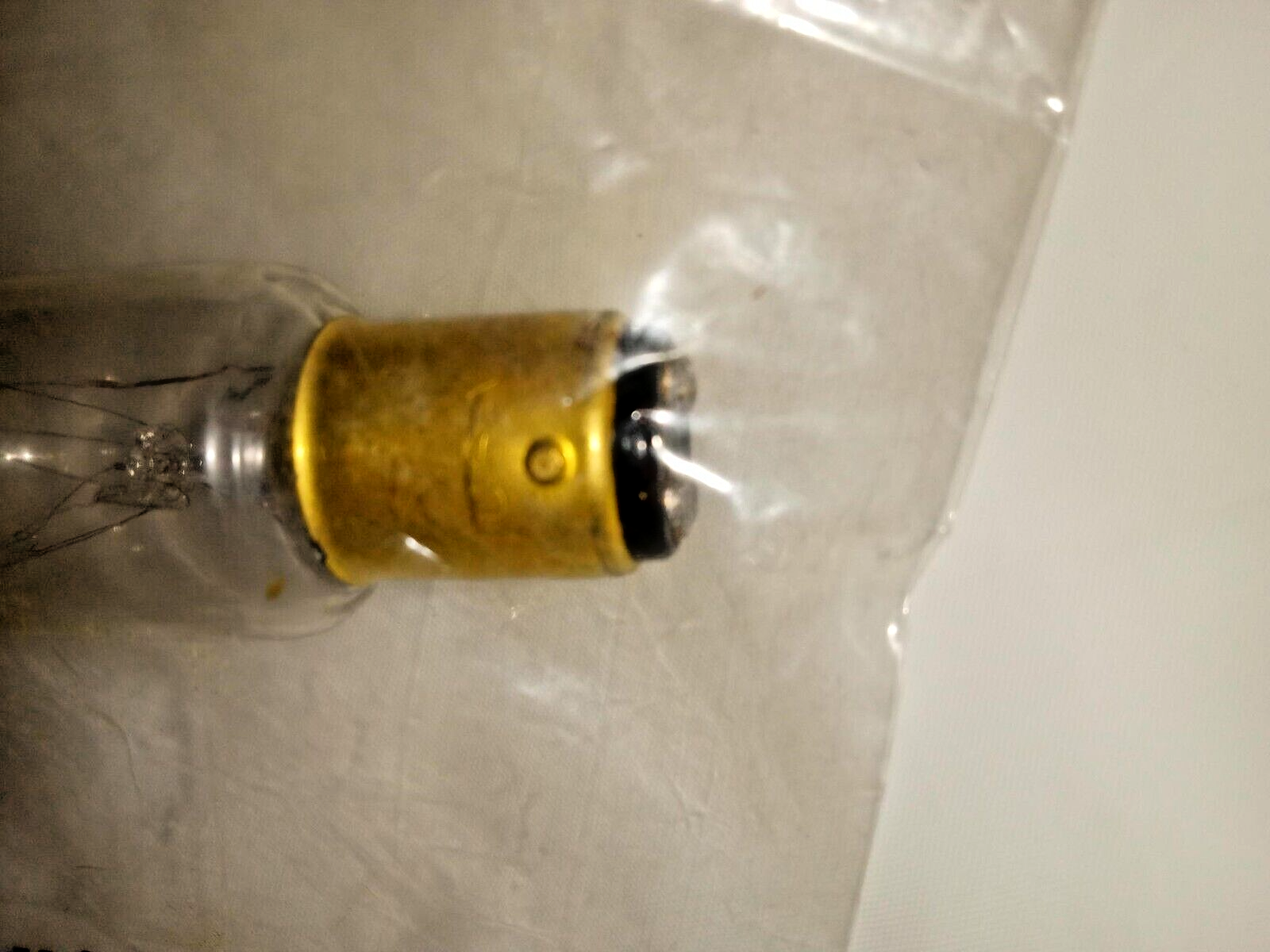 GENIUNE HOOVER VACUUM CLEANER Light Bulb  27317307  2 Prong EARLY MODELS 15WATT