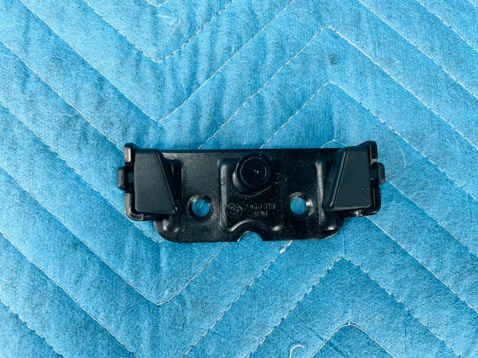 Genuine BMW 51247840618 Convertible Luggage Lid Trunk Latch