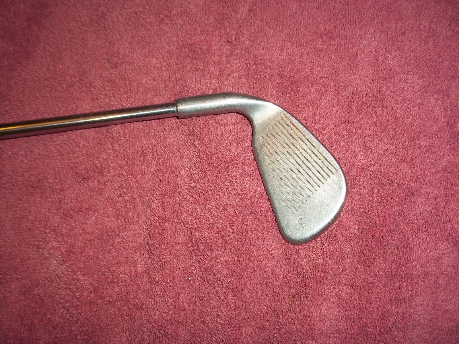 A VINTAGE PING EYE 2, RED DOT 3 IRON. RH, STEEL SHAFT.