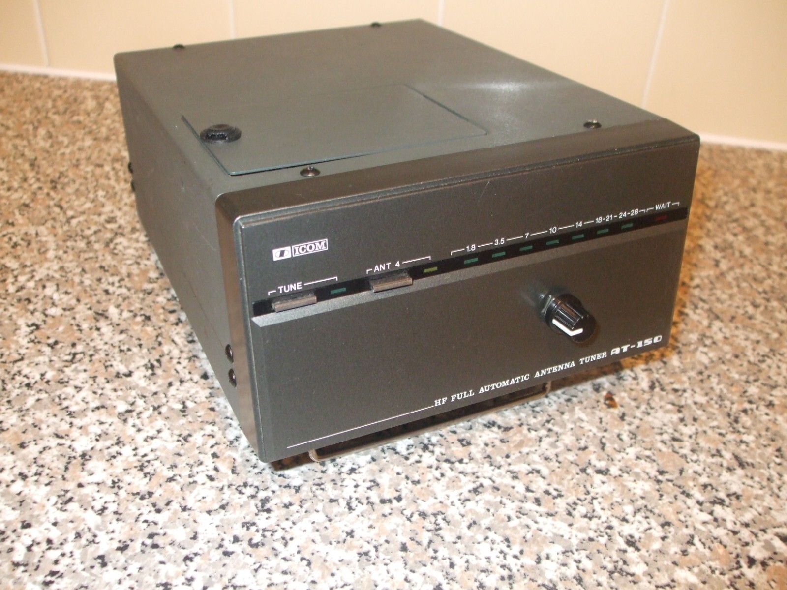 ICOM AT-150 Tuner d'antenne automatique avec remplacement