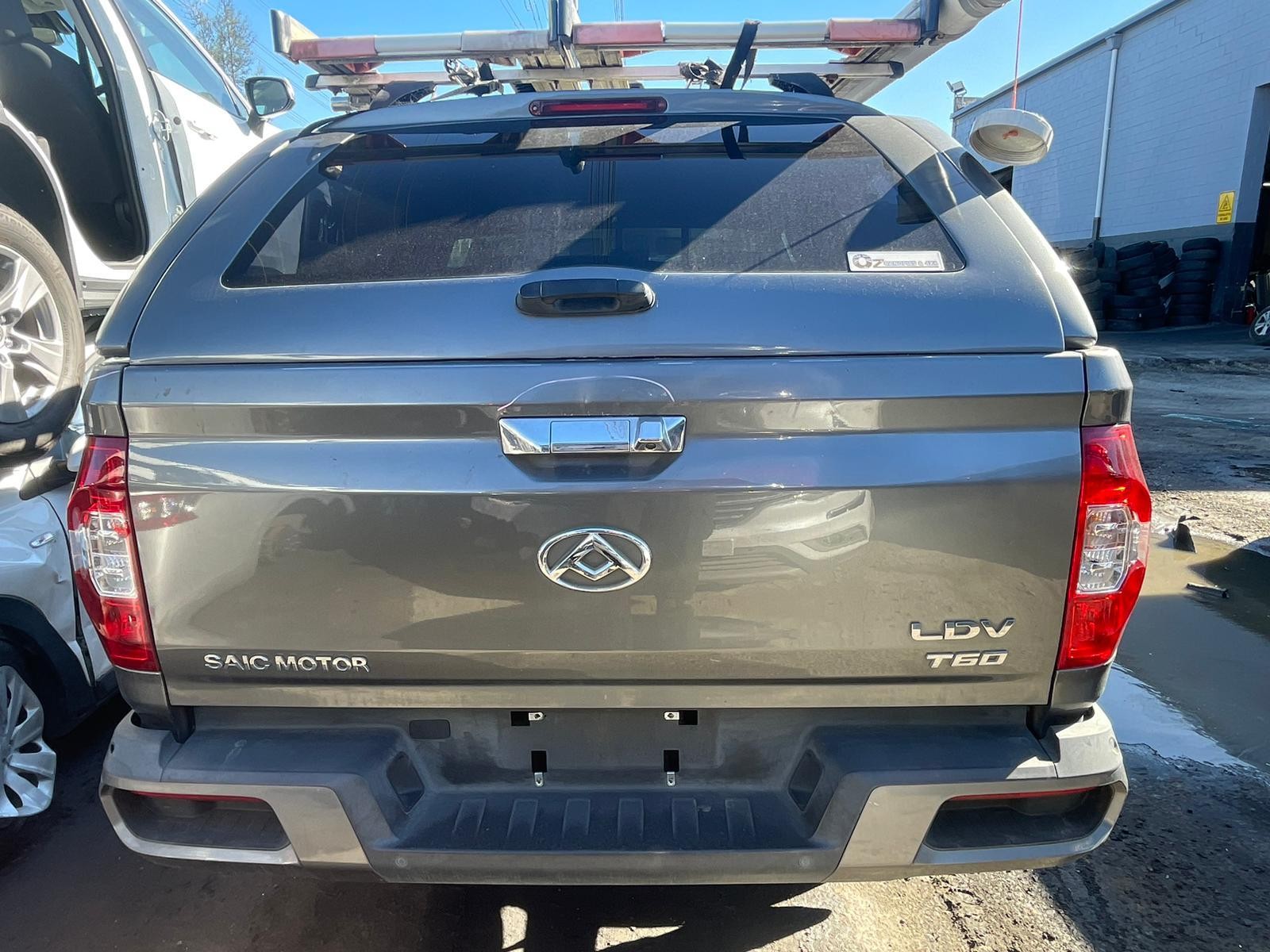 LDV T60 SK8C 07/2017-10/2021 RIGHT TAILLIGHT IN BUMPER REFLECTOR UTE 2020 LDV T60