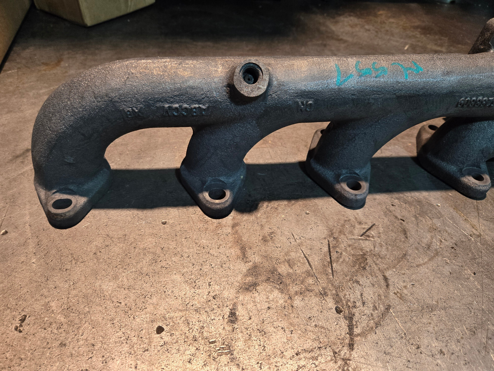 6.7L CUMMINS EXHAUST MANIFOLD MOPAR '13-'18 5288809 68210184ab - Picture 2 of 9