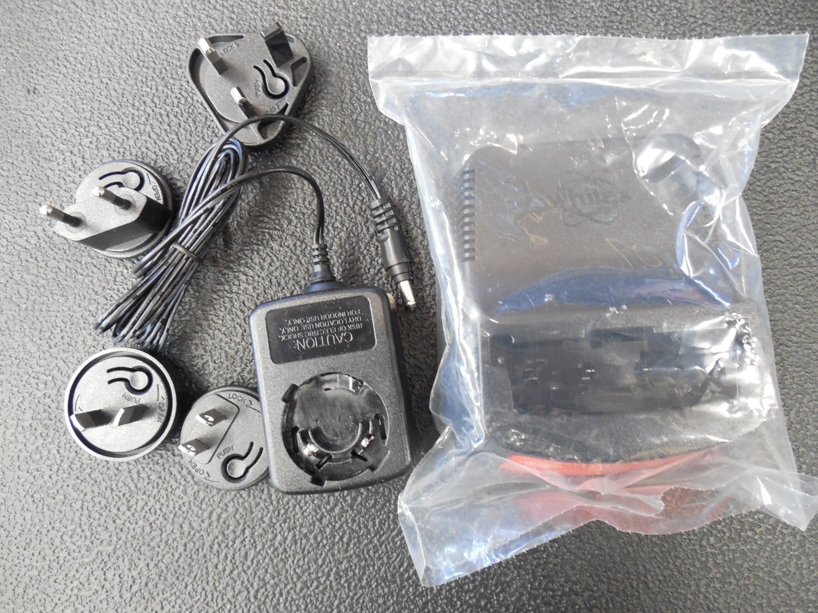 Whites Metal Detector V3i VX3 International Battery Charger w/ Cradle/Stand NEW