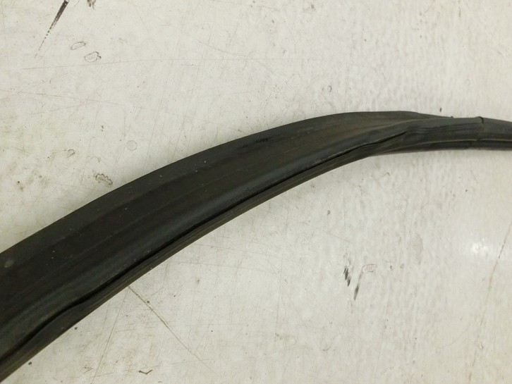 Mercedes W251 R350 07-10 Kurz Dichtung Rahmen für Heckklappe Kofferraum  - Bild 2