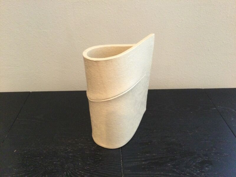 Ikebana Curved Ceramic Bamboo Design 
