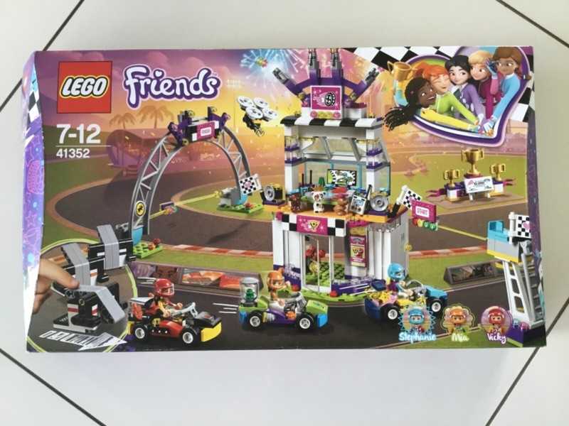 lego friends big race day set