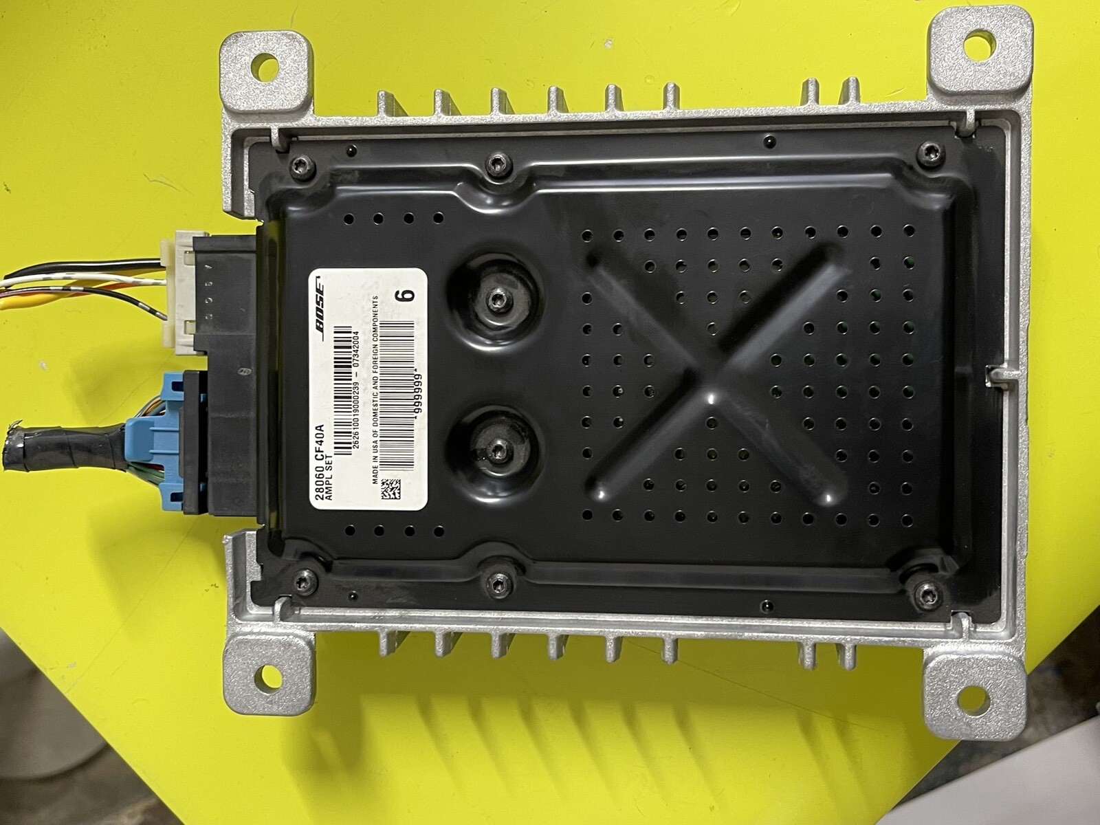 NISSAN 350Z AMPLIFIER BOSE SYSTEM - thumbnail 3