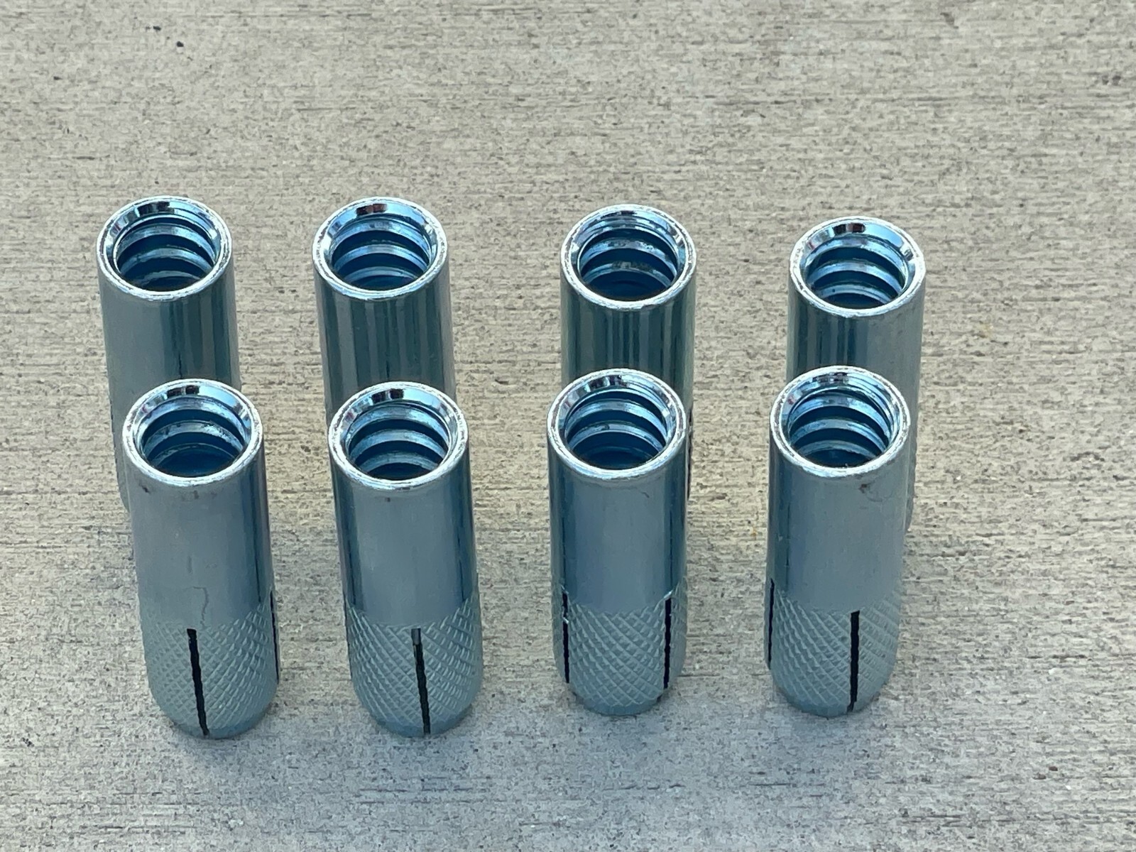 Sandbaggy 1/2" Drop In Concrete Anchor - Coil Threaded (Zinc Plated)