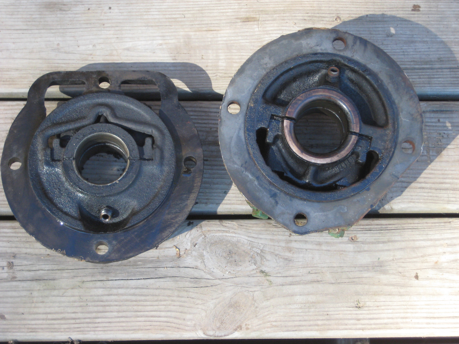 John Deere Unstyled John Deere B Crankshaft Bearings B117R