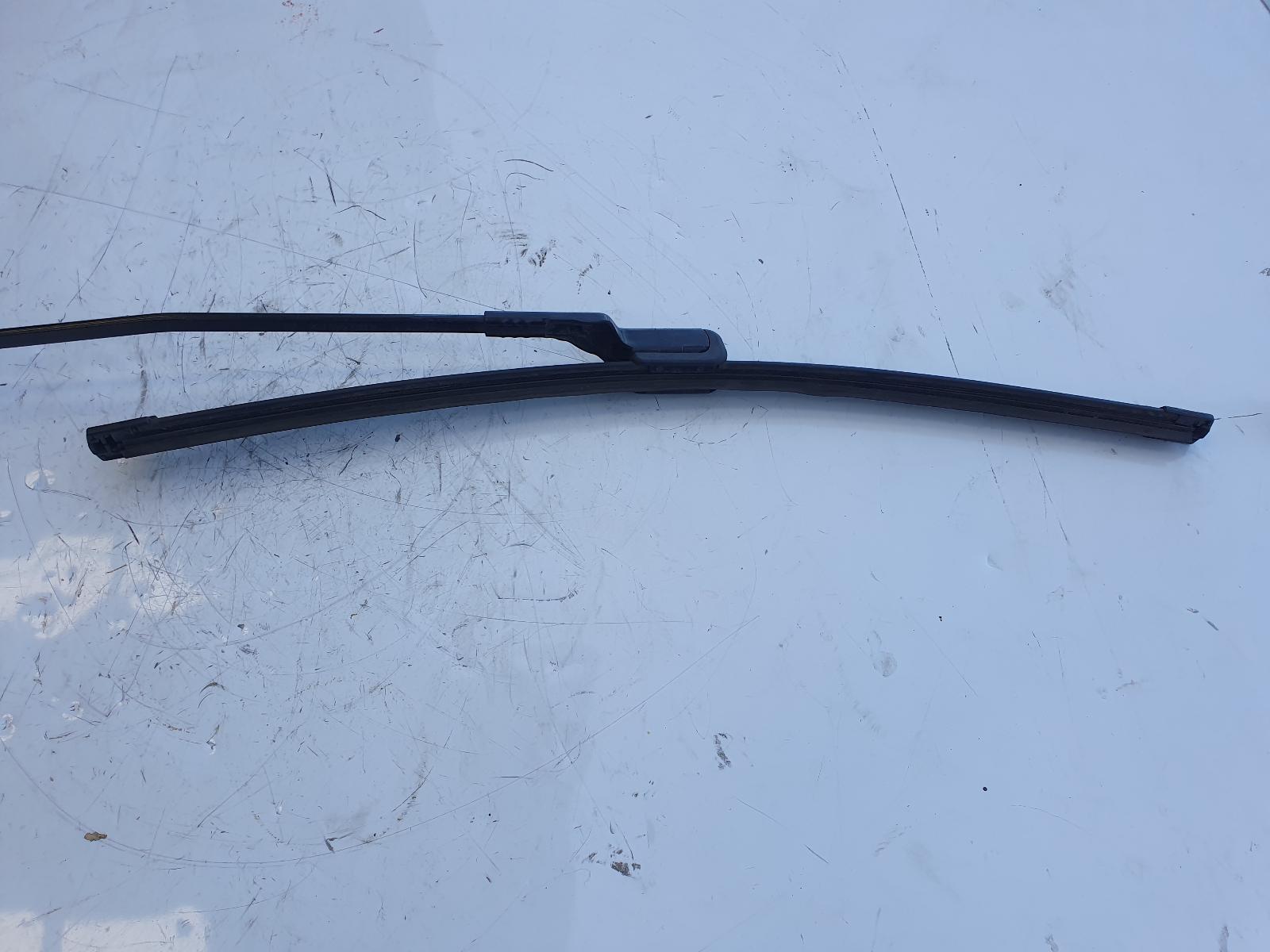 2006 Passat VW LEFT FRONTWIPER ARM 3C/MK6 B6-B7 SEDAN/WAGON 03/06-05 image 3