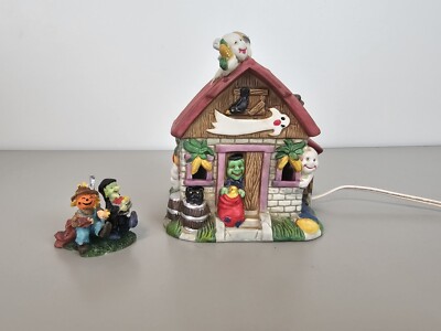 Vintage Halloween Lighted Farmhouse Red Barn Ceramic Village ABC Dist  2 Piece