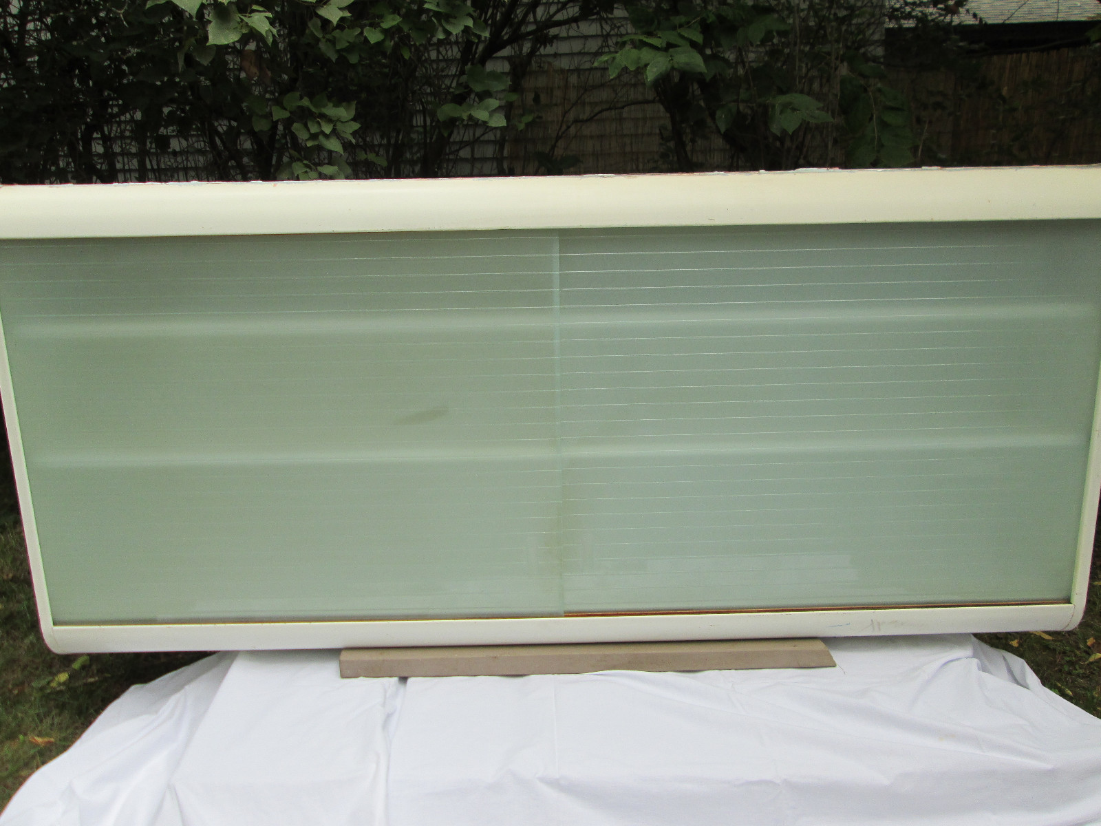 Vintage Retro All Metal Glass Sliders 1950s Kitchen Cupboard Cabinet 5+ feet