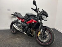 TRIUMPH STREET TRIPLE R ** 12 MONTHS MOT - LOW MILAGE - RAD GUARD ** 