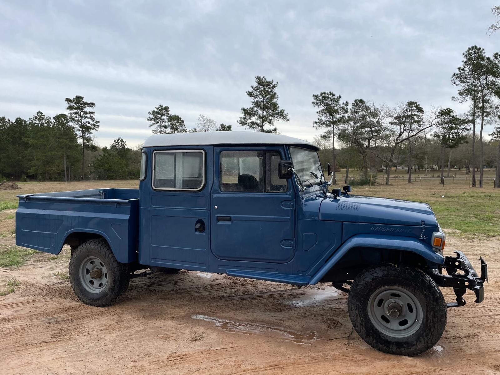 1989 Toyota Bandeirante Extended Cab , Manuel Transmission, Blue Truck