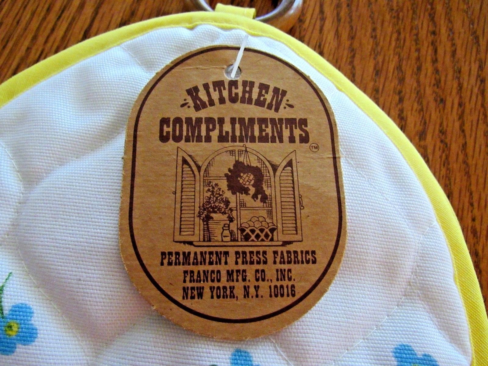 Quilted Blender Cover Corning 1977 By Franco Mfg  New Floral yellow trim