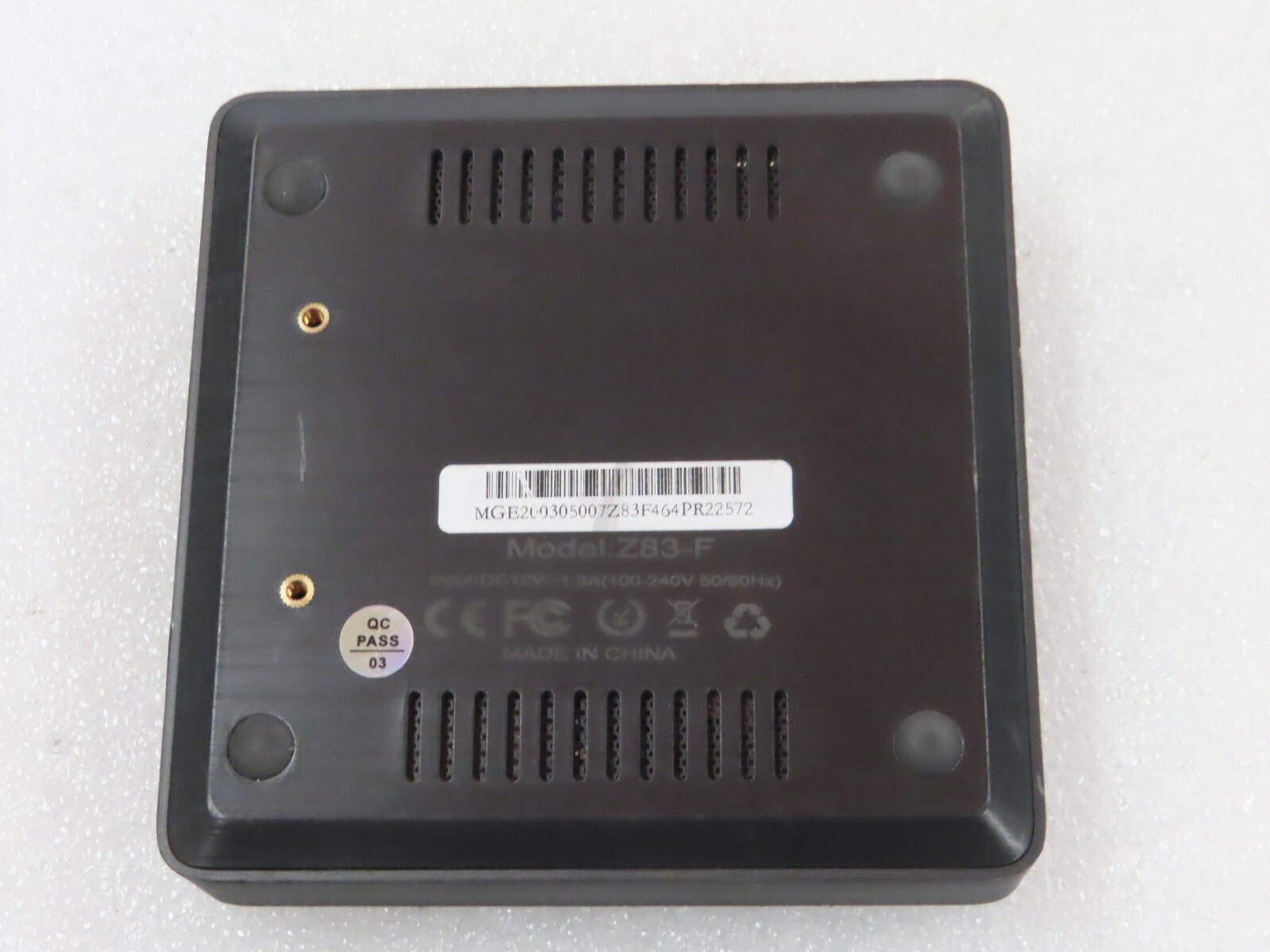 Minis Forum Z83-F ATOM X5-Z8350 4GB 640GB 1.44GHz DDR3L Mini PC Desktop w/ adapt