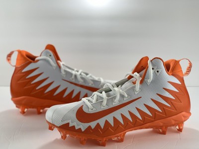 football shoes under 700