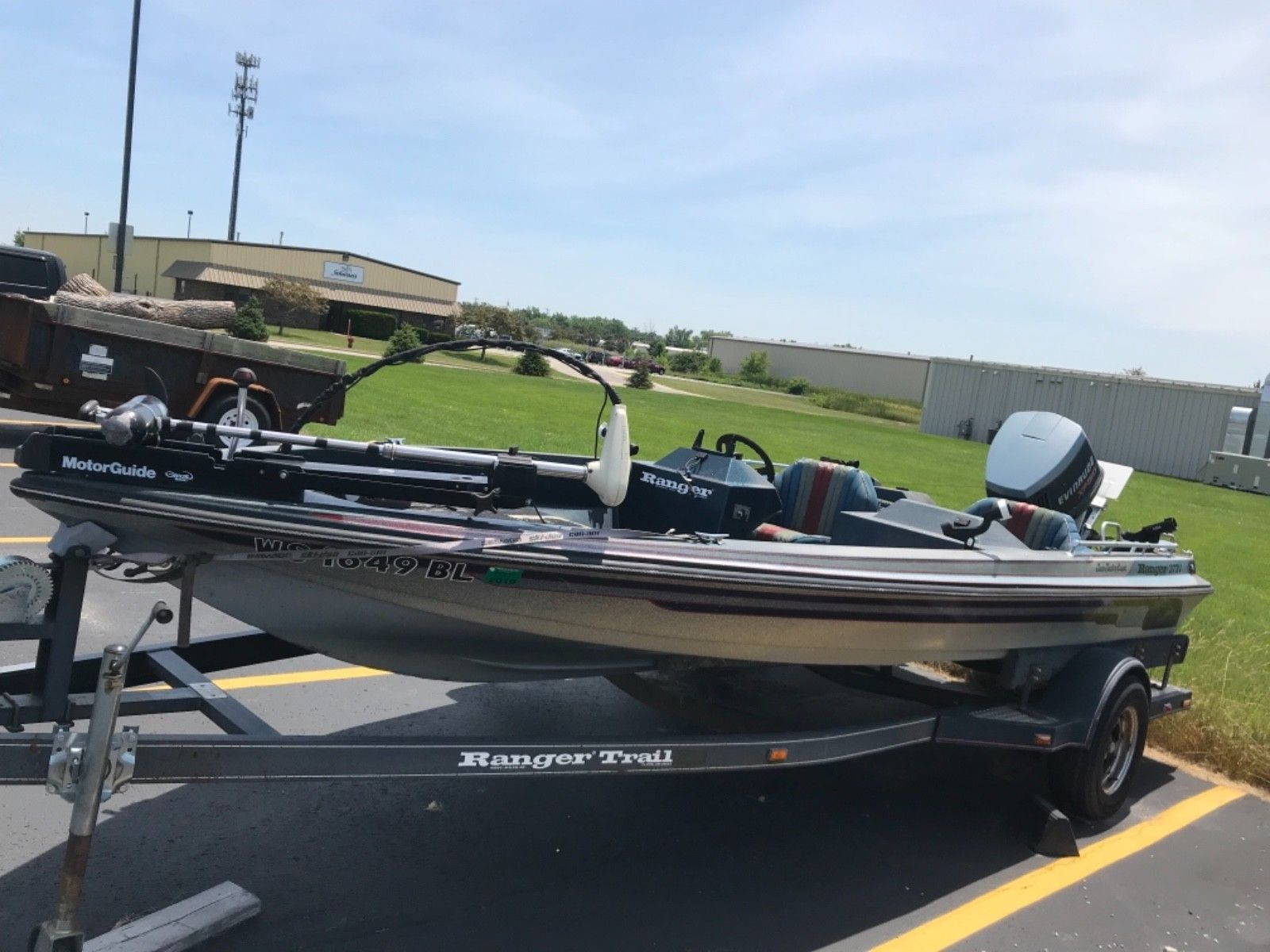 Ranger Comanche 373V Bass Classic Special Fishing Boat Evinrude XP150 MotorGuide
