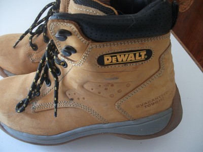 dewalt women's safety boots