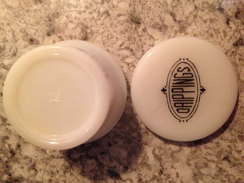 HAZEL ATLAS WHITE WITH BLACK SHIELD DRIPPINGS JAR VINTAGE GREASE JAR SUPER RARE