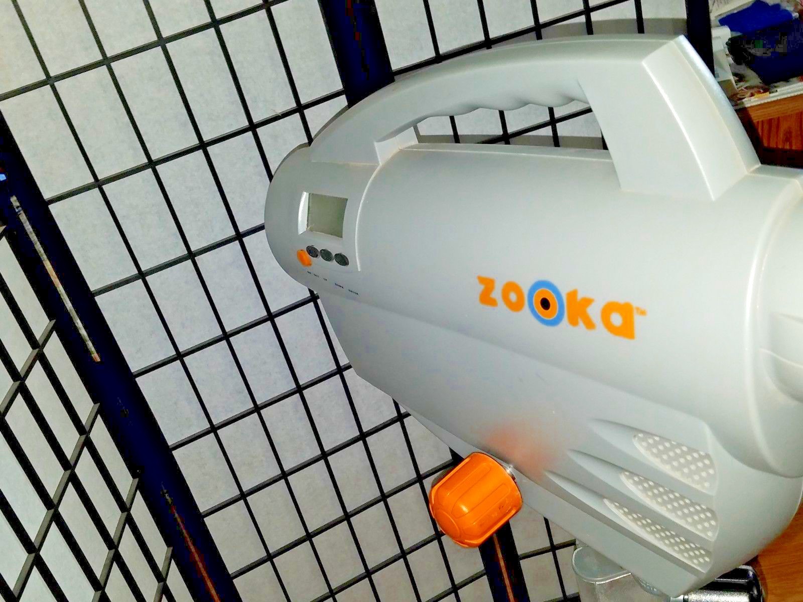 Zooka ZS735 Pitching Machine with Tall Tripod - Great Condition!