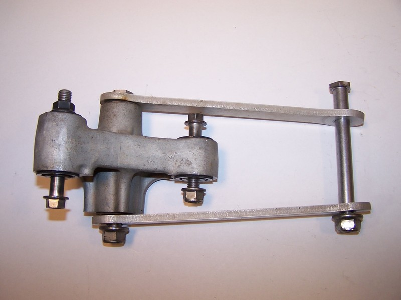 KAWASAKI NINJA ZX6R ZX6RR ZZR600 REAR DOGBONE SHOCK LINKAGE