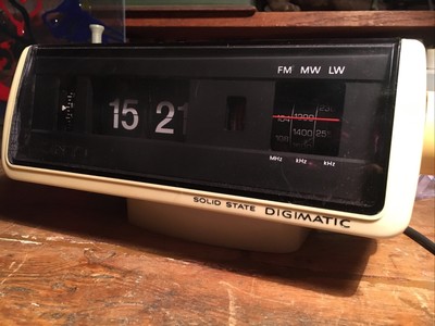 Radio Réveil Lumineux Ascot – Modèle AFS-WEL-2 – Blanc – Très Bon état (occasion)