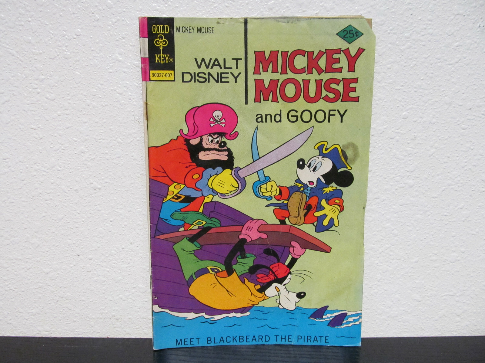 WALT DISNEY’S GOOFYcoloring bookアメリカの古書 Walt Disney's Sport Goofy Golden Coloring Vintage Book