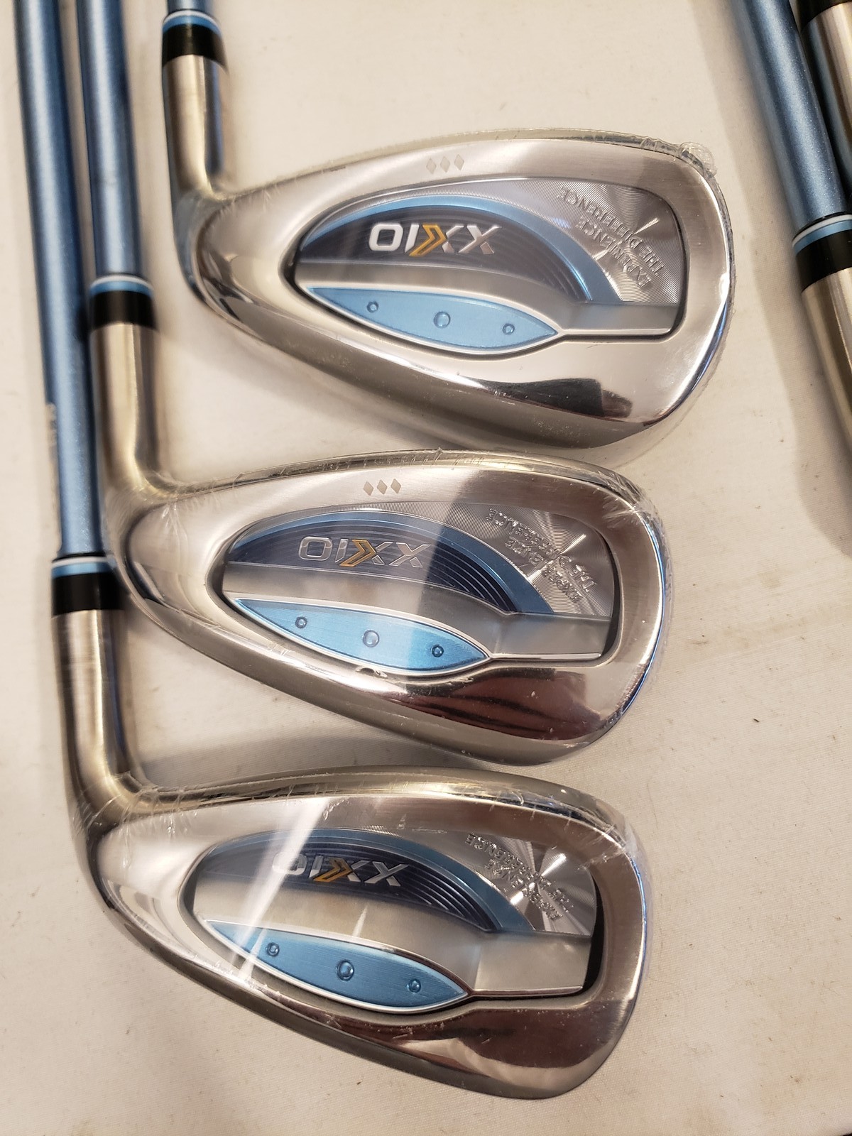 New XXIO 13 Iron Set (7-PW, SW) 5 Irons - Stock Graphite MP1300 35g Ladies