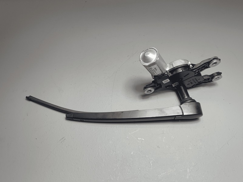Used 2018-2023 Volkswager Atlas Taligate Liftgate Rear Wiper Motor W/ Arm & Blade OEM