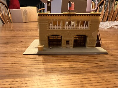N Scale Fire Department Lifelike Brand EUC Assembled