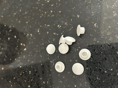 8 Pack White Plastic 5/16'' Hole Plugs  2-8mm-100P