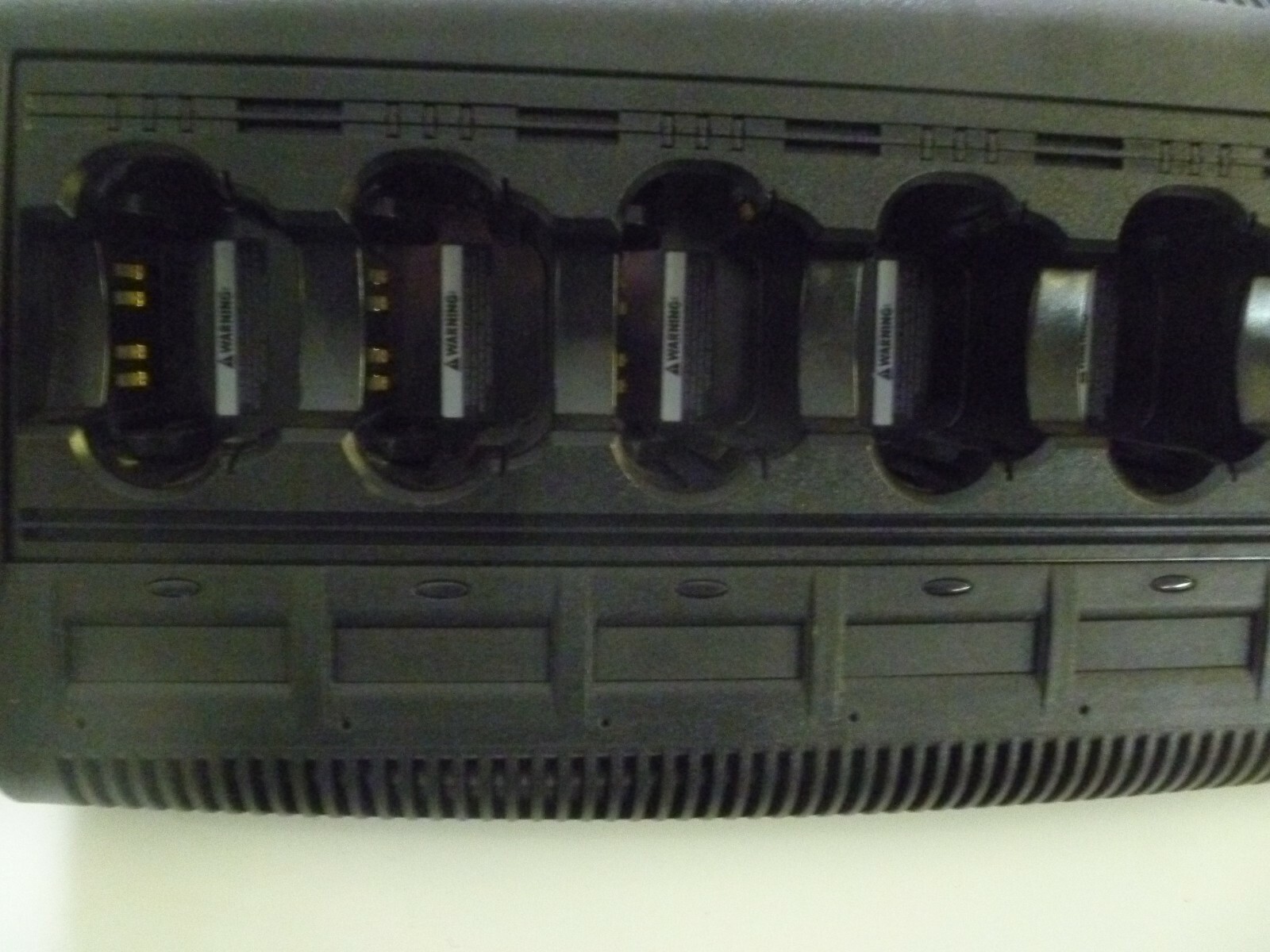 Motorola WPLN4121BR IMPRES Six Bank Two Way Radio Battery Charger XTS5000 3000