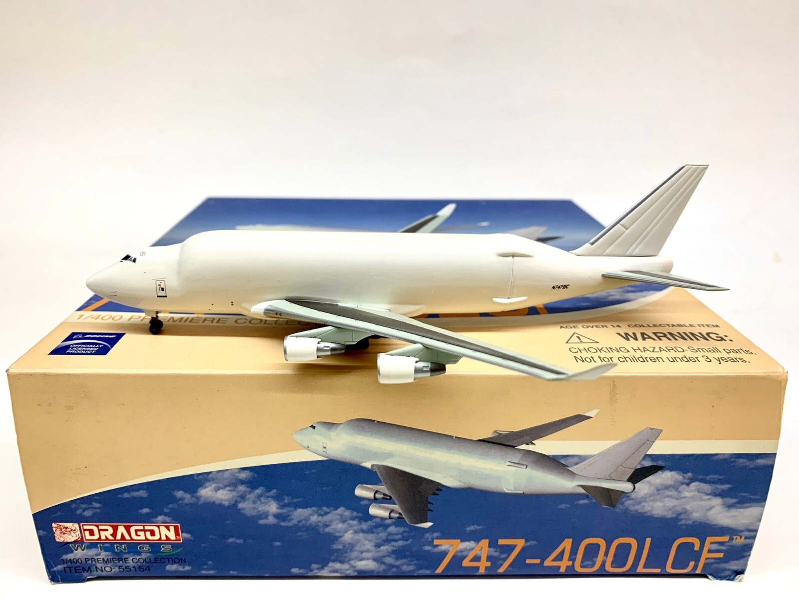 DRAGON WINGS 1:400 BOEING 747-400LCF All White Dream Lifter DRAGON WINGS 1:400 BOEING 747-400LCF All White Dream Lifter