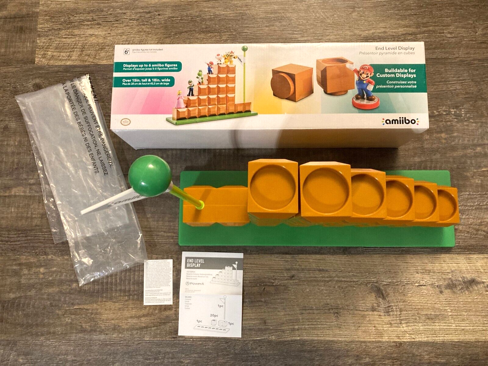 NINTENDO AMIIBO Super Mario Bros Display Stand End Level