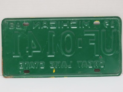 Single 1968 Michigan License Plate UF-0141 Ebossed Yellow on Green - UFO Alien