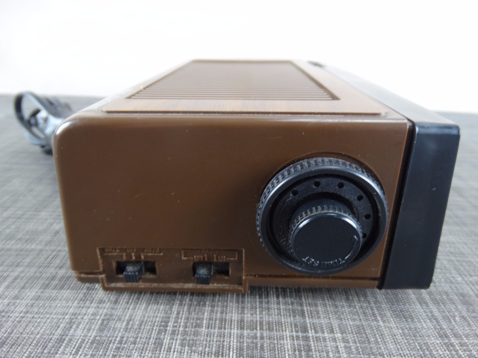 JULIETTE ADC-325A AM Clock Radio
