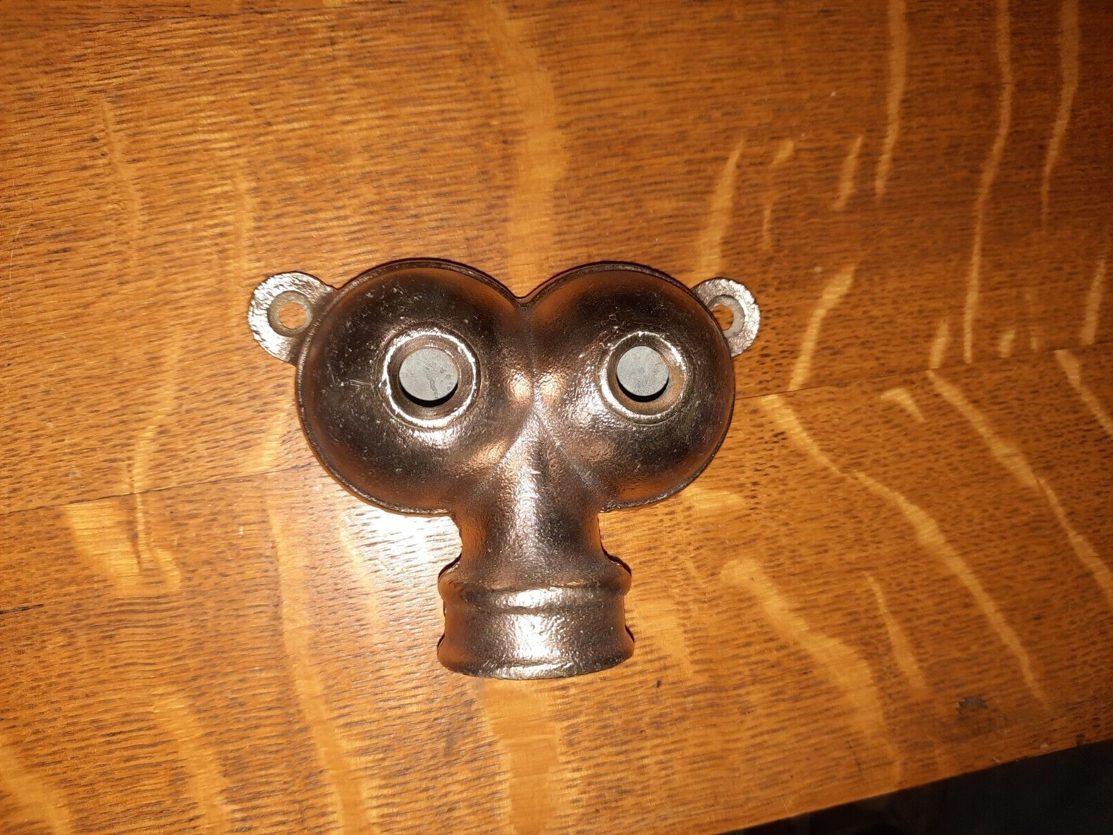 Thompson 151, Brass Owl Eyes Lawn Sprinkler