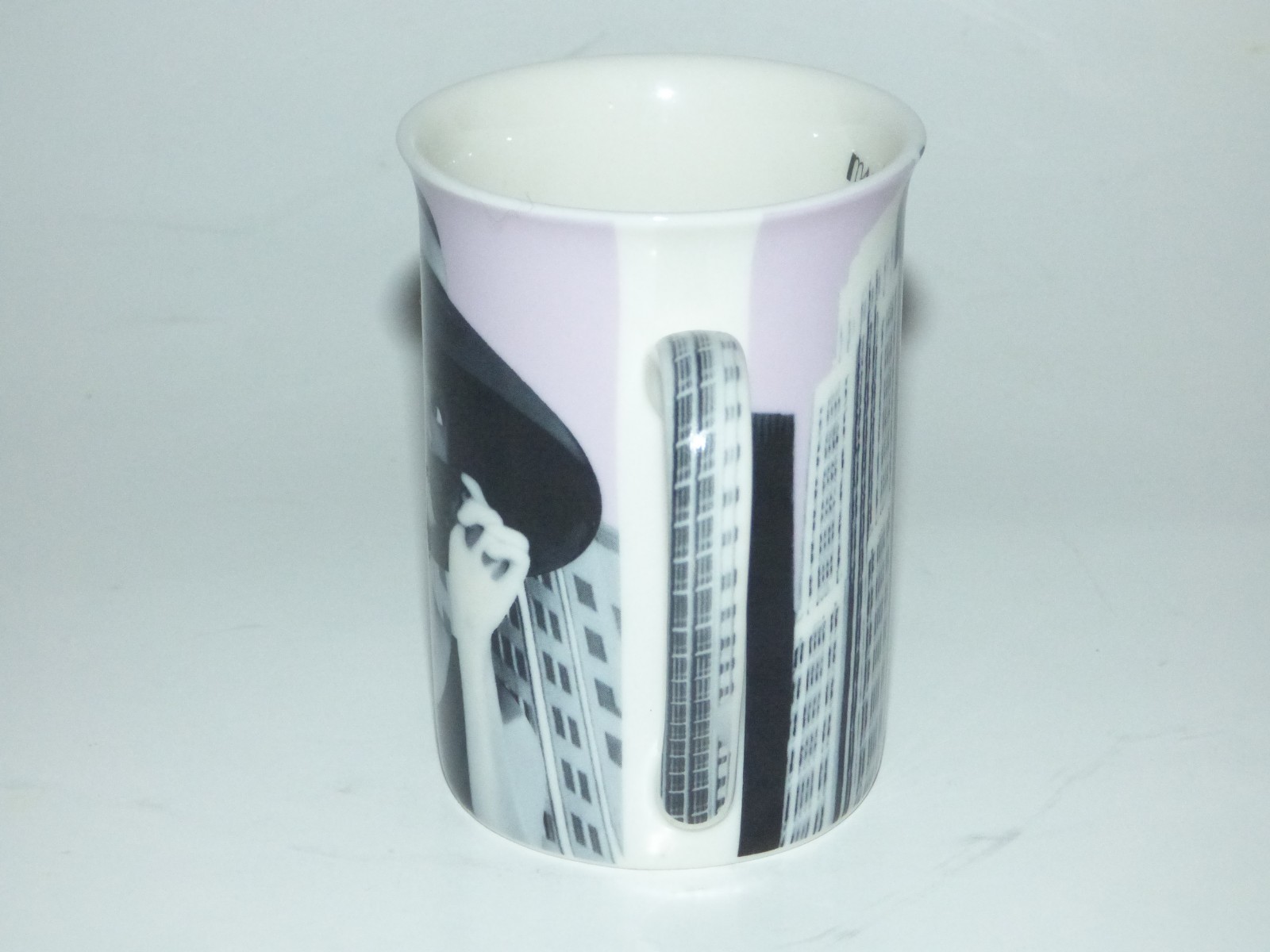 Manhattan Cafe by Paul Cardew AUDREY HEPBURN Breakfast at Tiffanys MUG Cup
