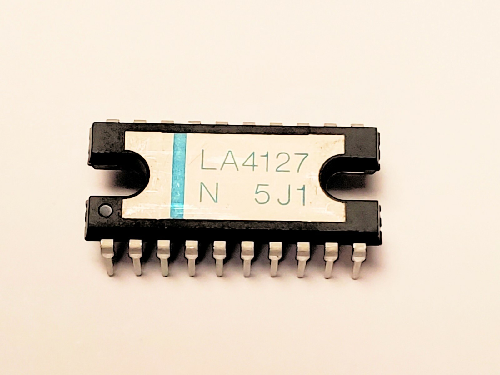 LA4127 LA4127