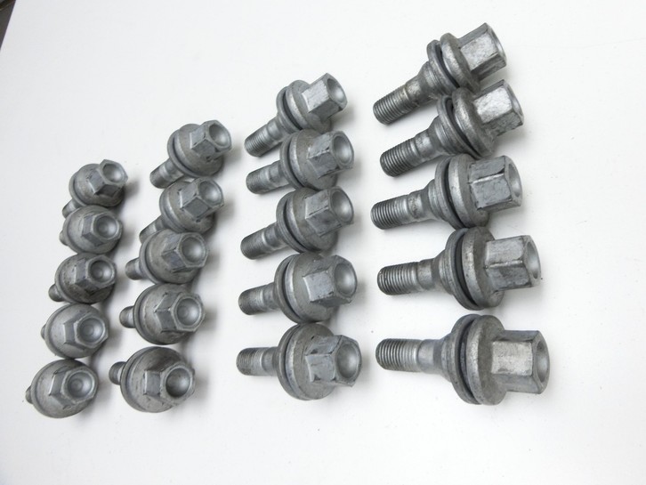 Opel Astra L 21-26 Satz Radschrauben Schraube Radbolzen Opel Astra L 21-26 27.04.2023 gebraucht Bild 4